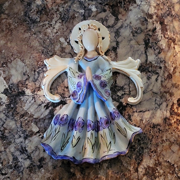 Blur Skies Ceramic Angel - Picture 1 of 5